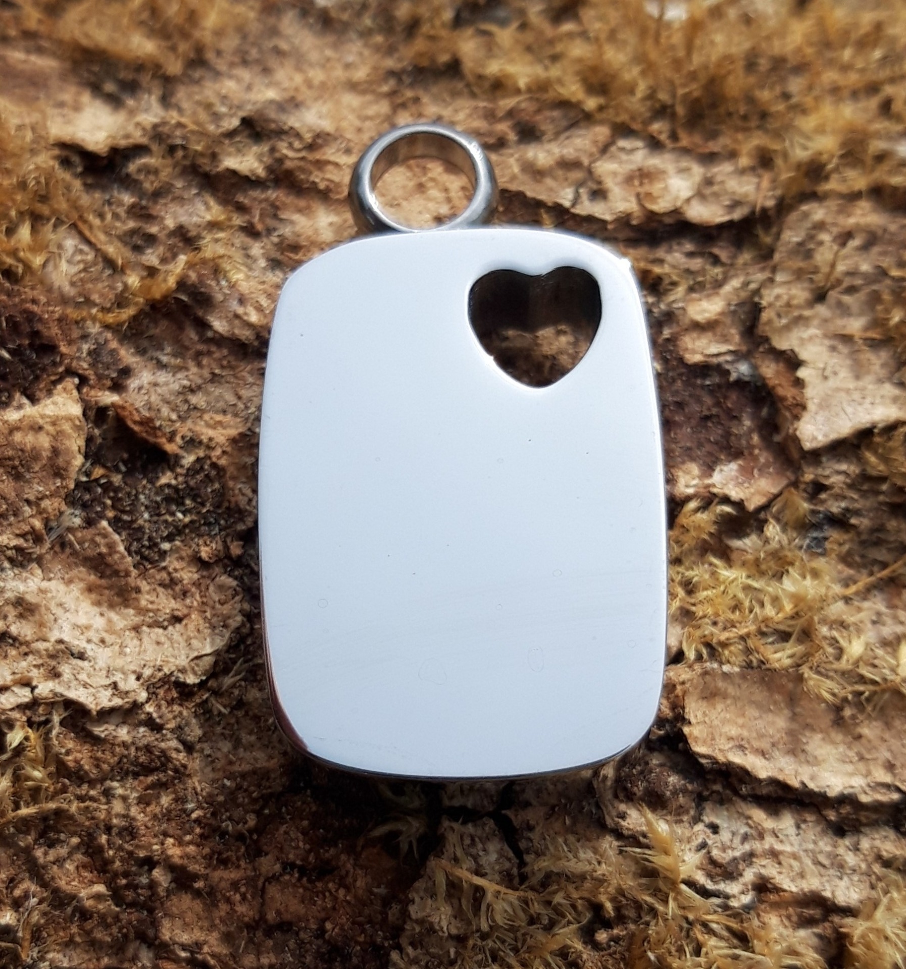 RVS Tag met hartje Het Hoeksche Hof